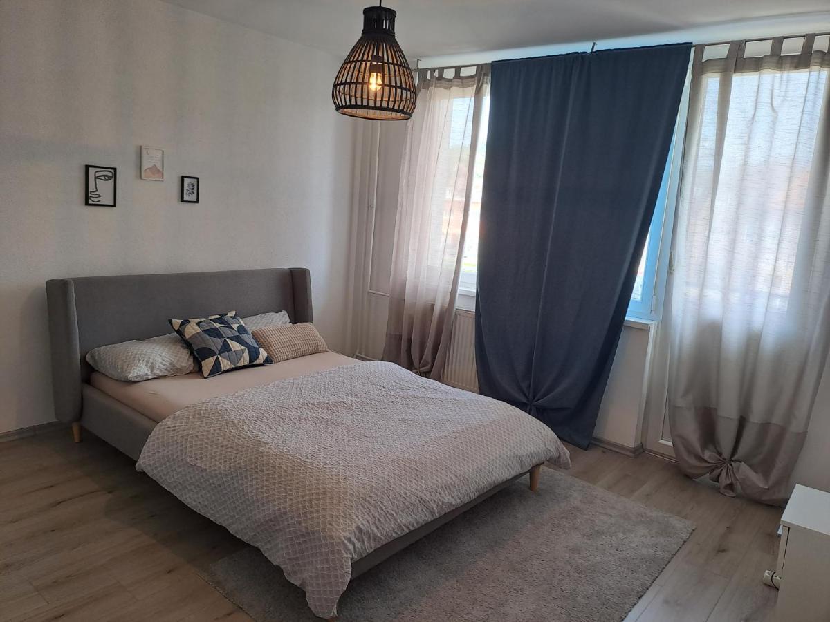 Enjoy Traveling Apartment Tuzla